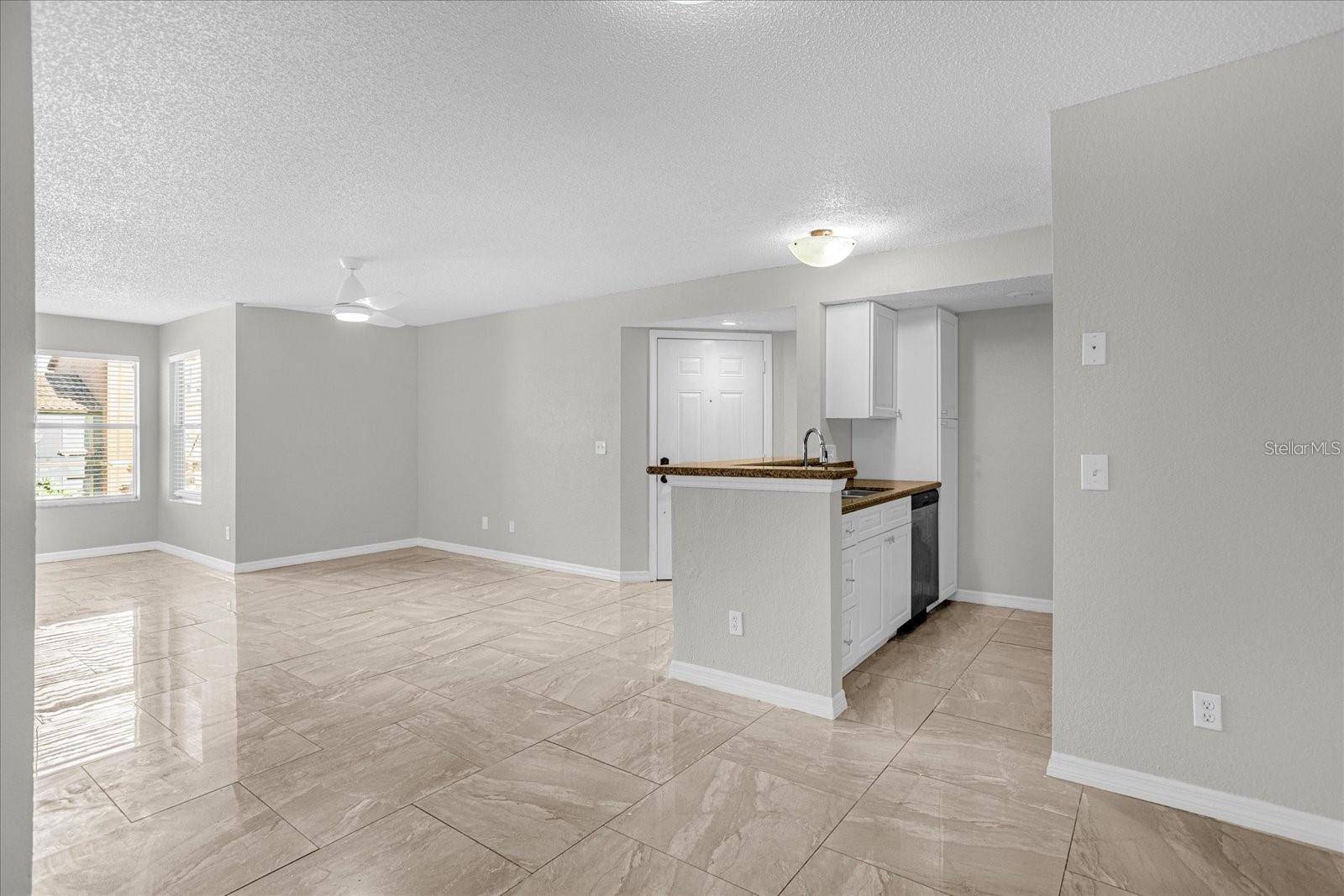 5132 CONROY RD #928, Orlando, FL 32811