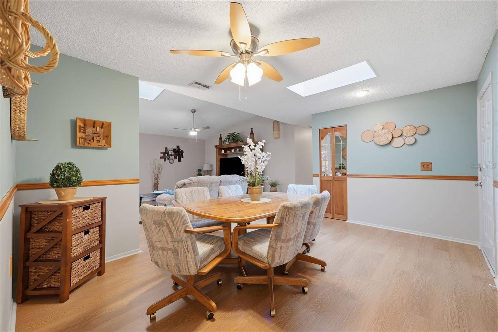 6841 CIRCLECREEK DR, Pinellas Park, FL 33781