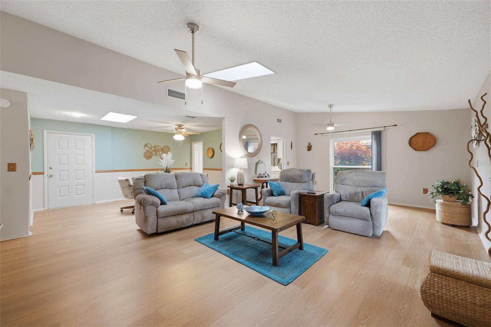 6841 CIRCLECREEK DR, Pinellas Park, FL 33781