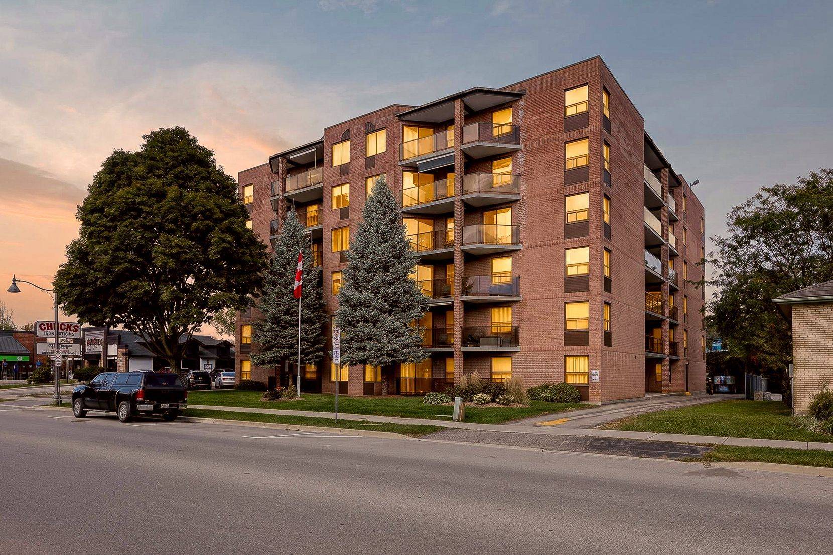 217 Thames ST S #406, Ingersoll, ON N5C 2T6