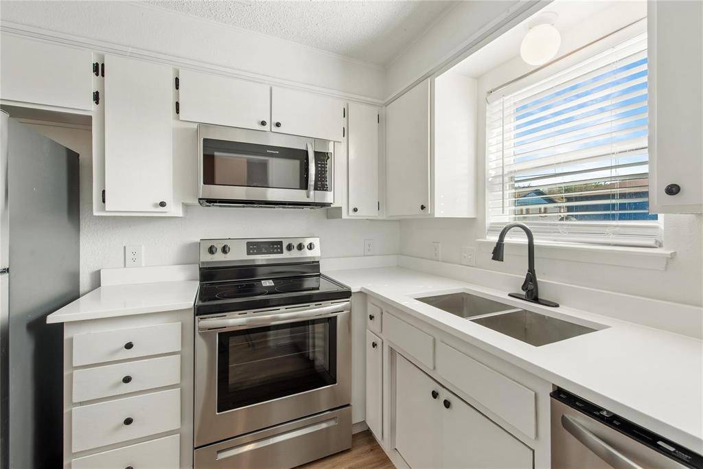 7700 Chapin Road #4, Fort Worth, TX 76116