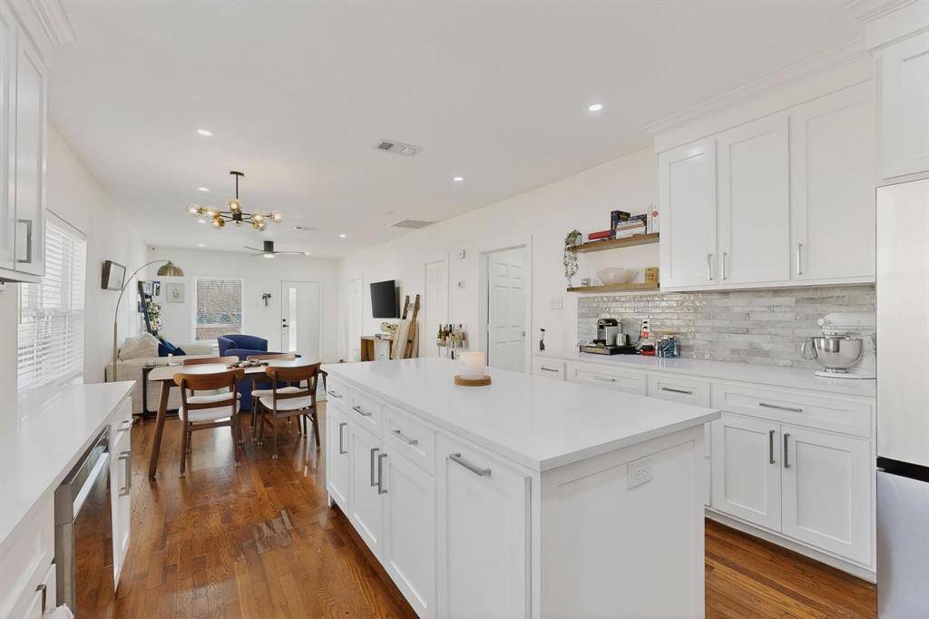 5911 E Grand Avenue, Dallas, TX 75223