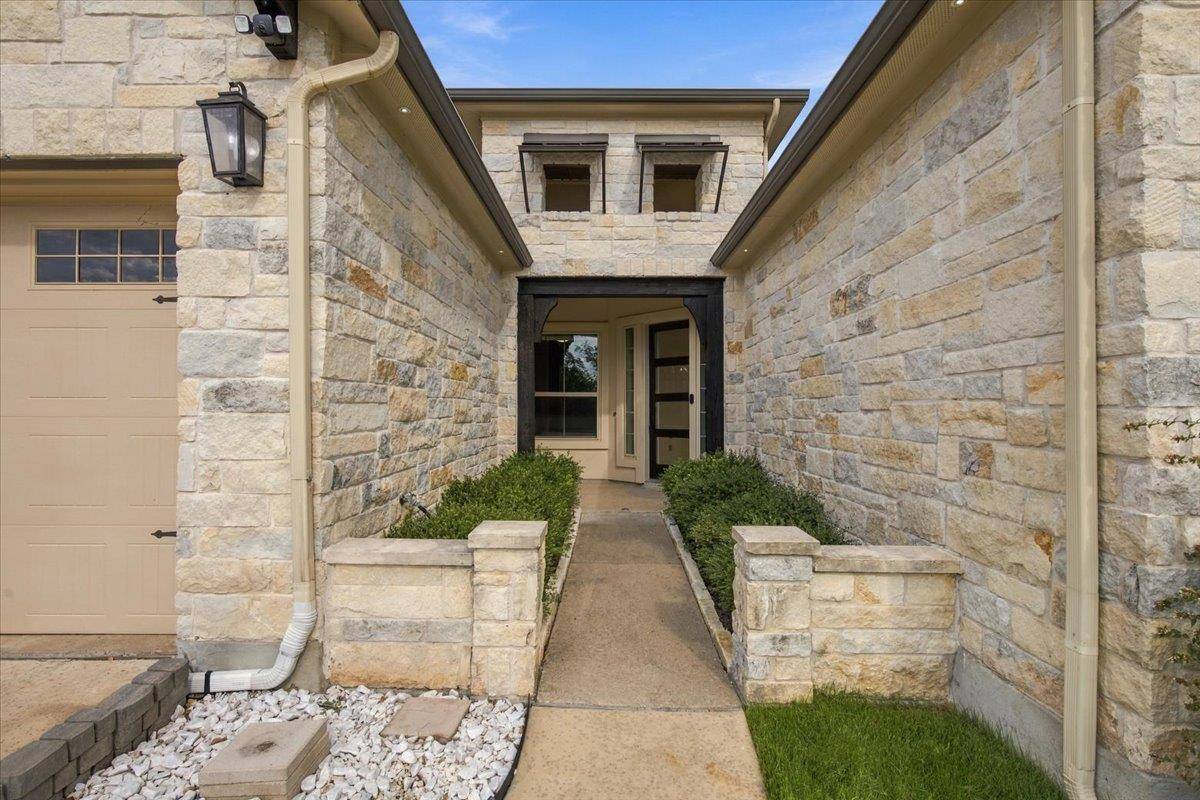 111 Loysoya ST, Bastrop, TX 78602