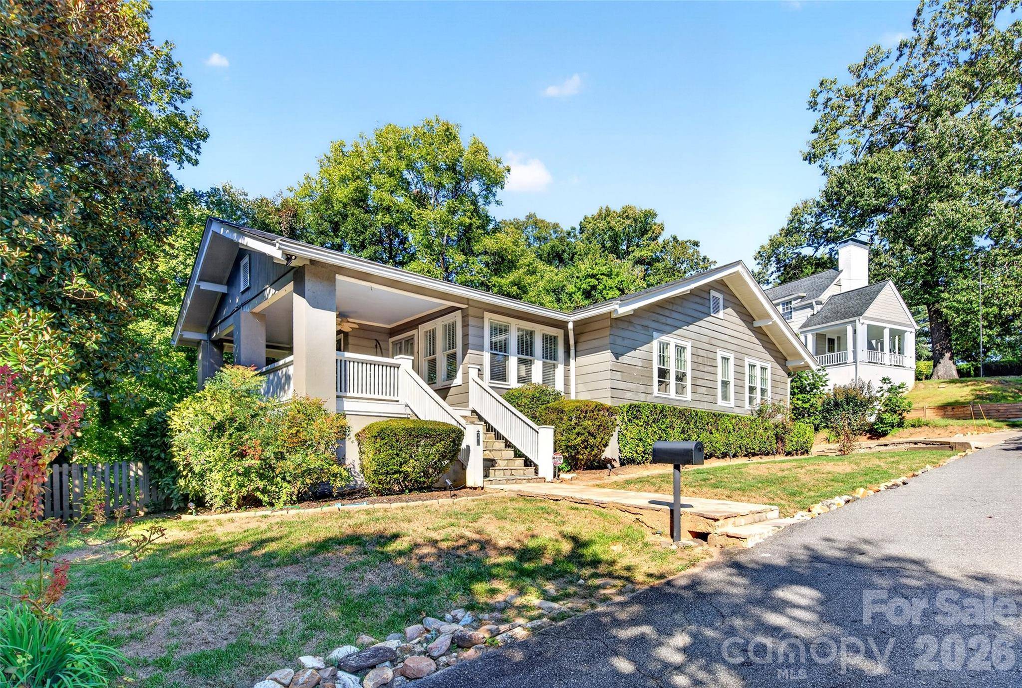 26 Hillside DR, Marion, NC 28752
