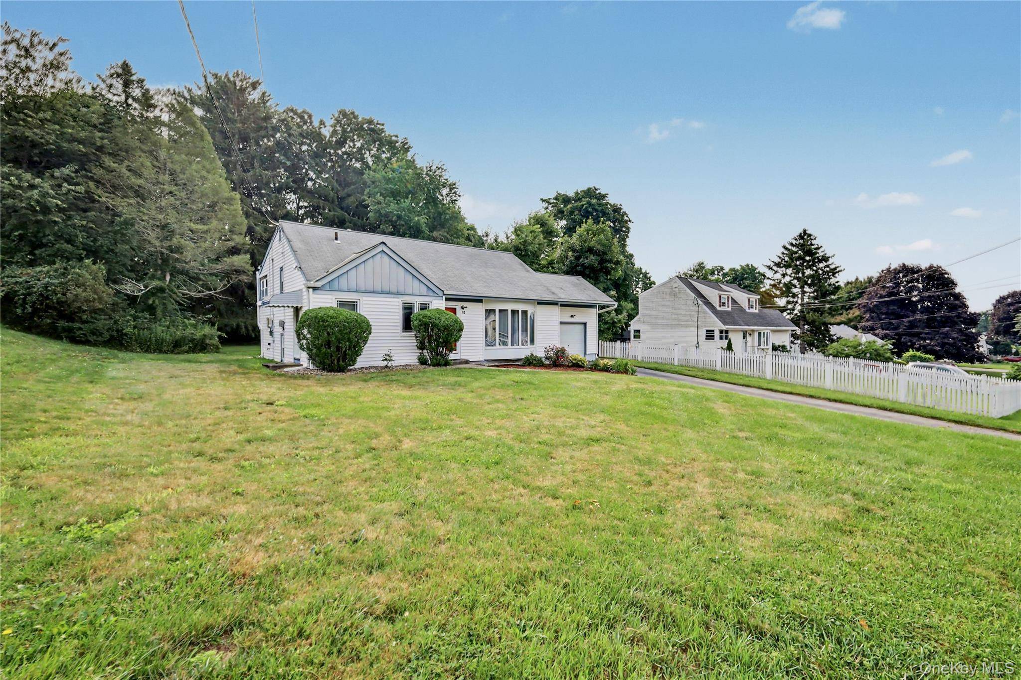 19 Cynthia RD, Cortlandt Manor, NY 10567