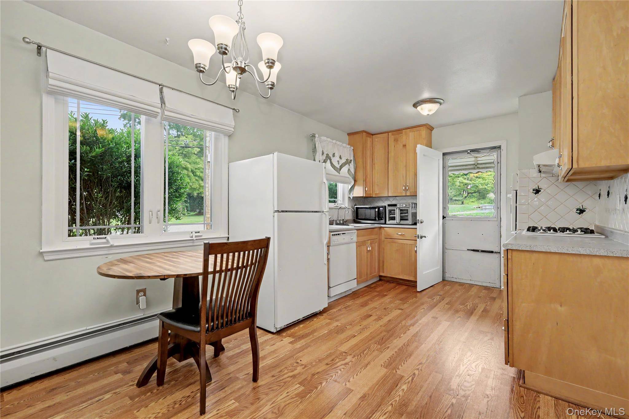 19 Cynthia RD, Cortlandt Manor, NY 10567