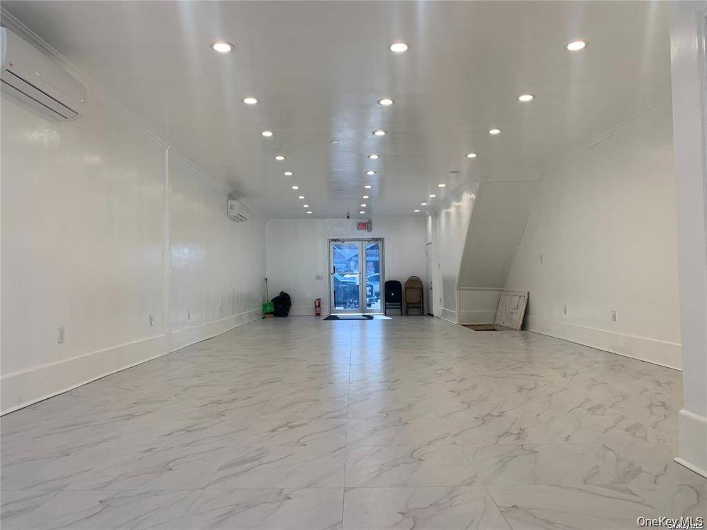 219-05 Hempstead AVE, Queens Village, NY 11429