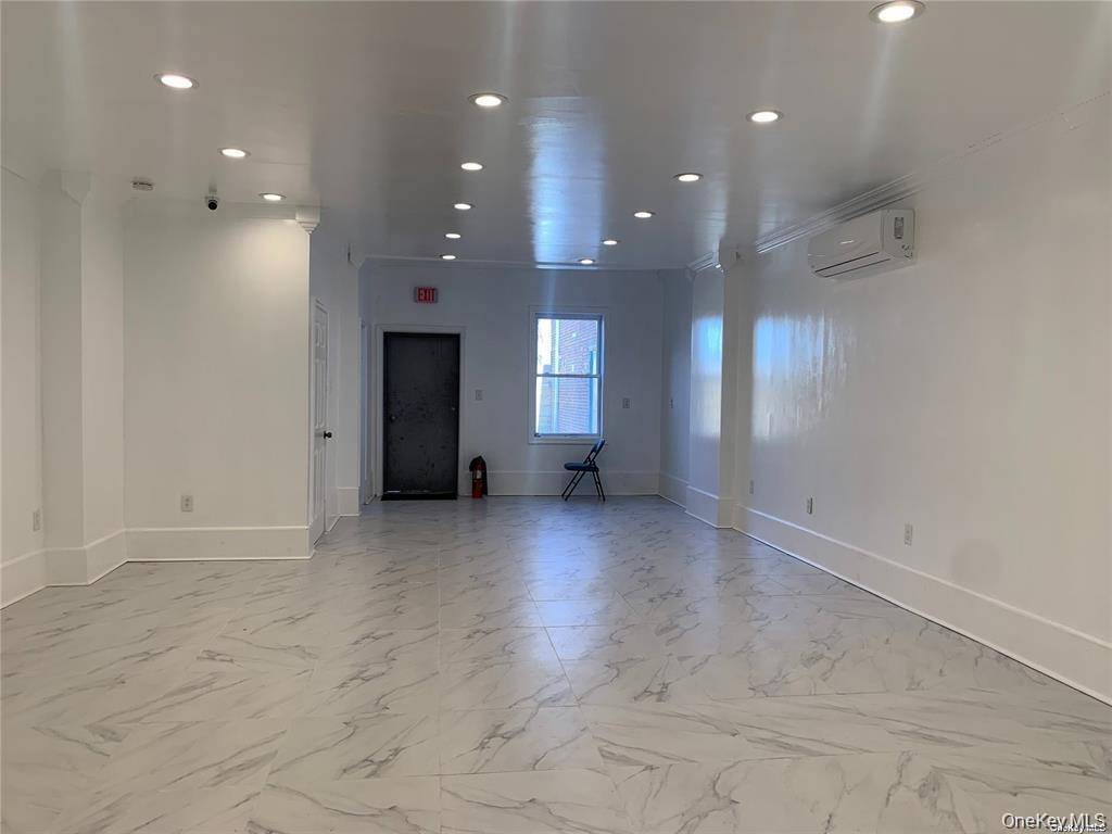219-05 Hempstead AVE, Queens Village, NY 11429