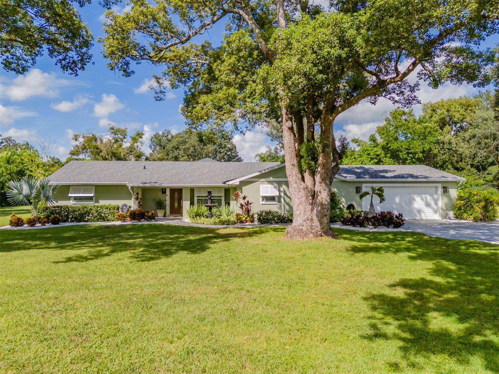 2606 BRUCKEN RD, Valrico, FL 33596