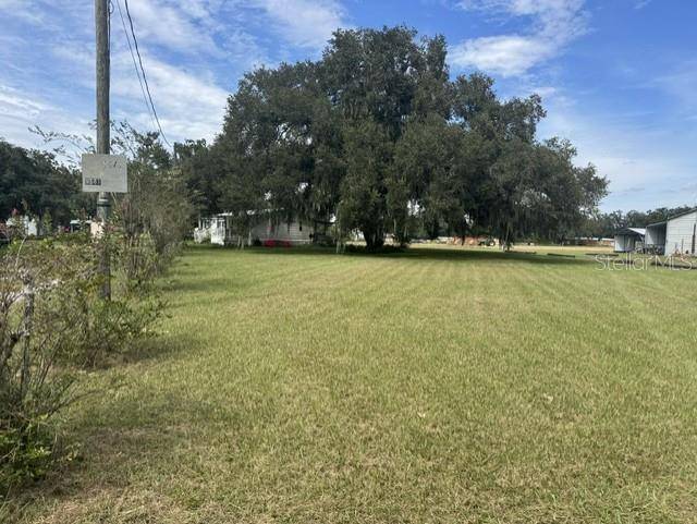 9581 MCINTOSH RD, Dover, FL 33527