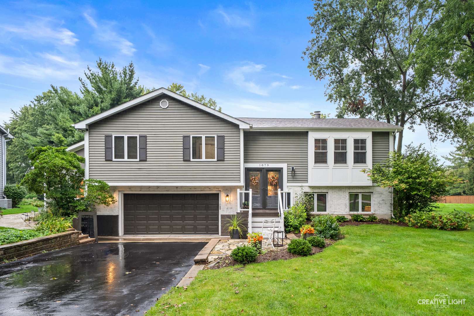 1879 Fays LN, Sugar Grove, IL 60554