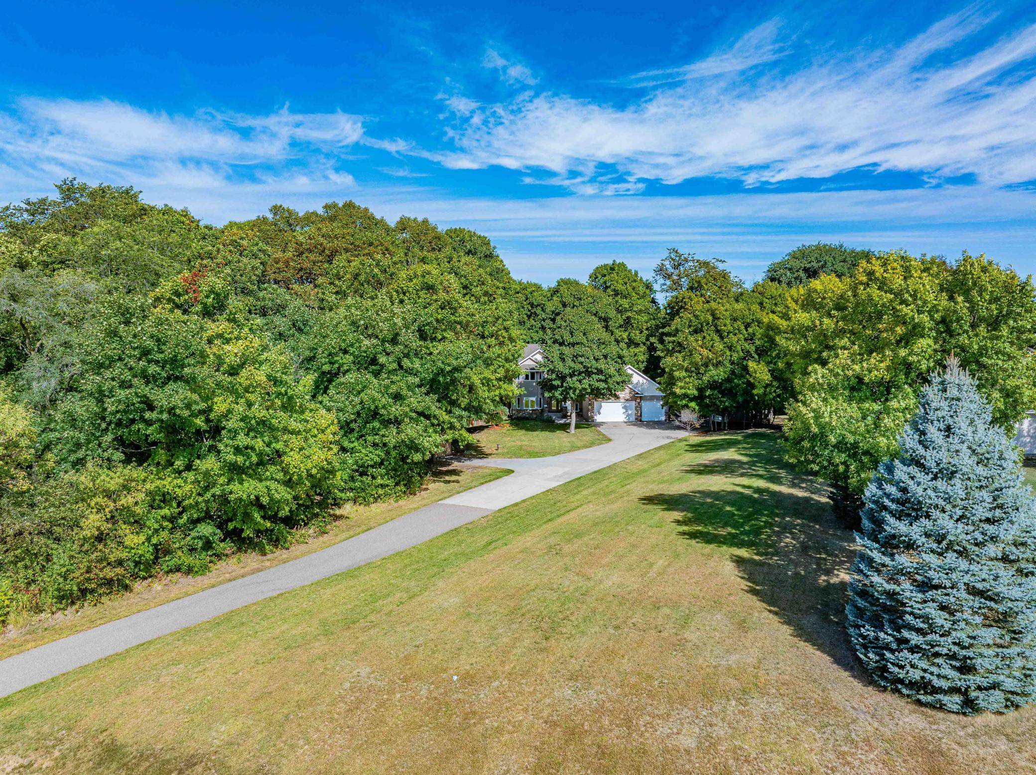 5450 Raven Point RD, Prior Lake, MN 55372