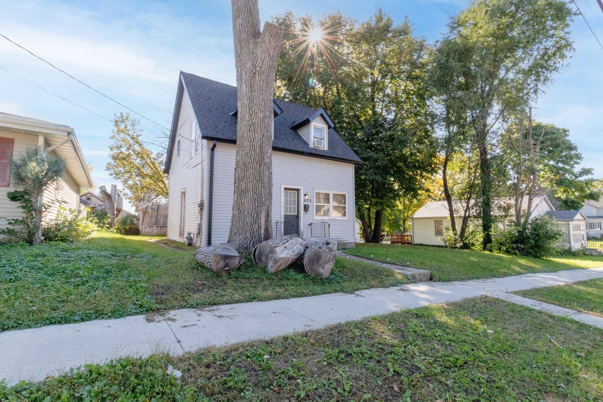 825 W Clark ST, Albert Lea, MN 56007