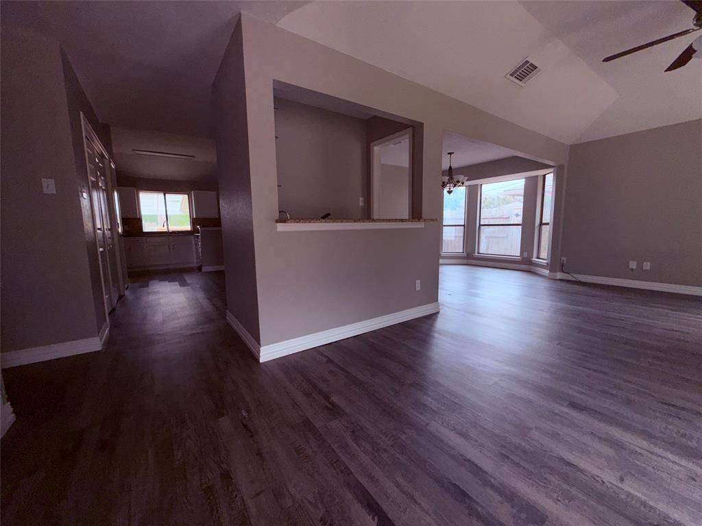2612 S Meadow Drive, Fort Worth, TX 76133