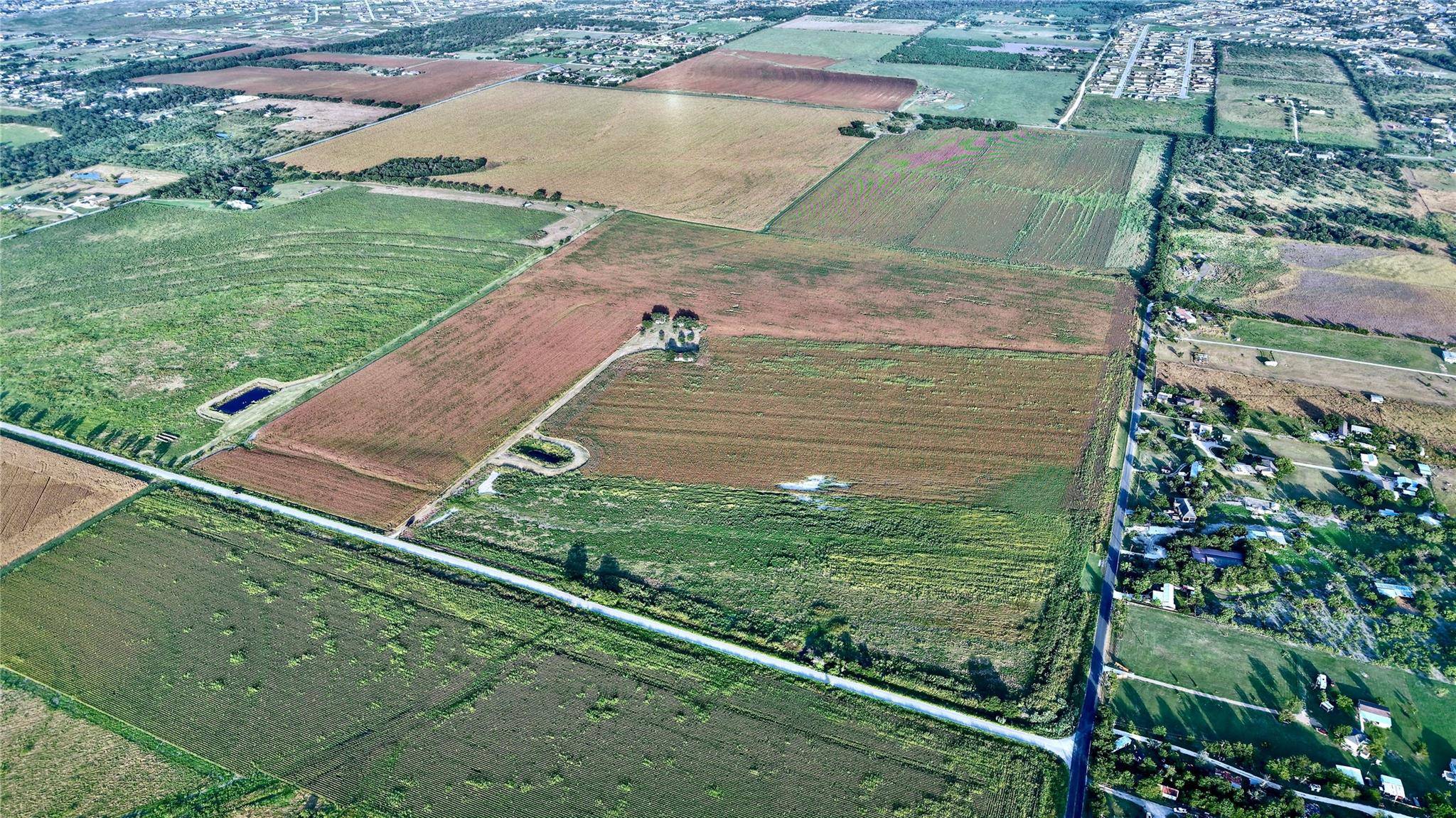 10365 Becker LN, Del Valle, TX 78617