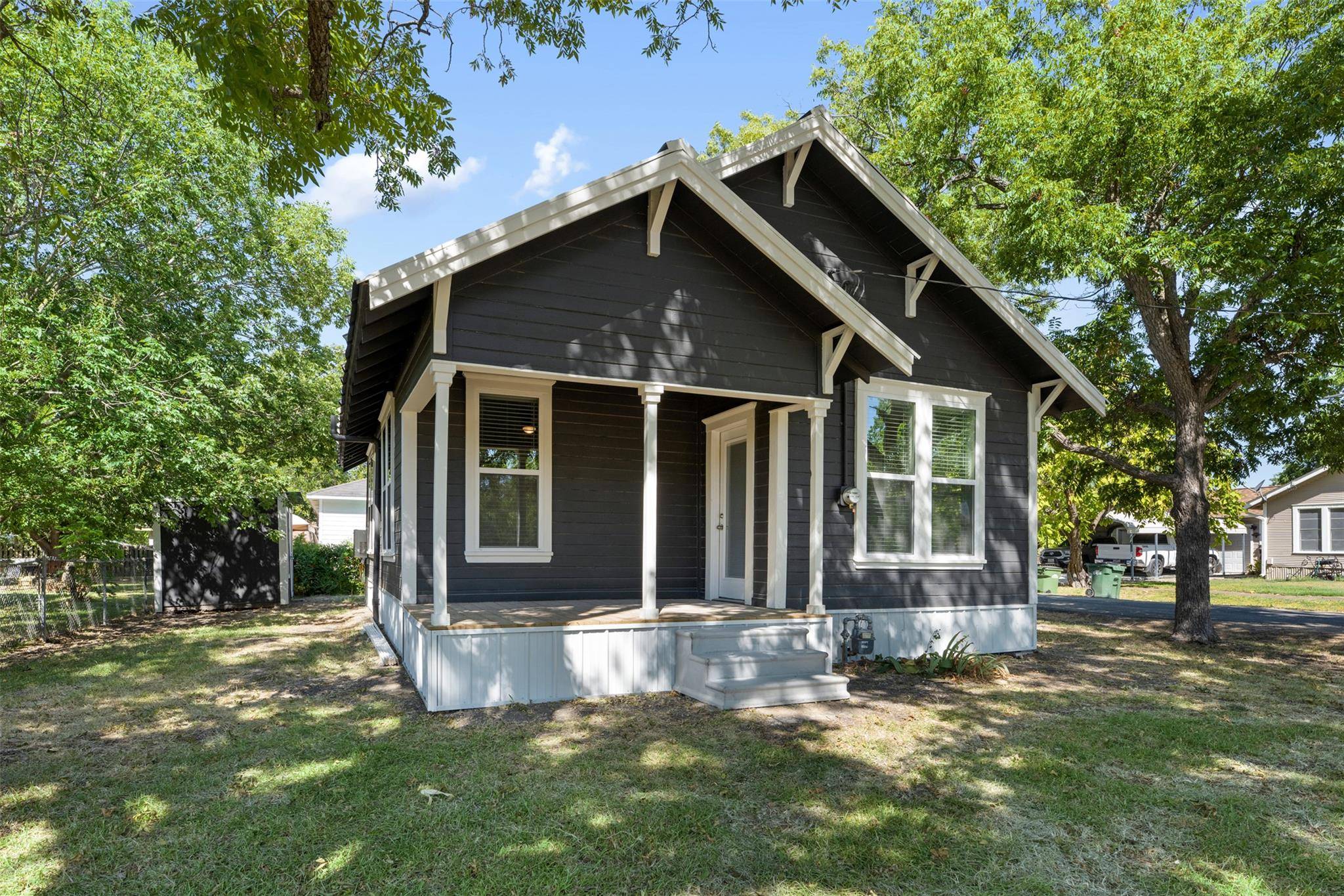 400 S Roswell ST, Granger, TX 76530