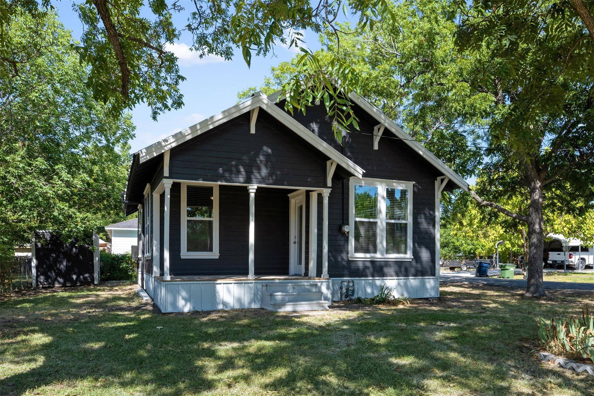 400 S Roswell ST, Granger, TX 76530