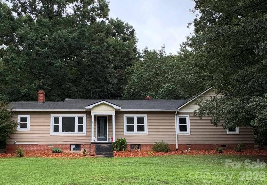 190 Forsaken DR, China Grove, NC 28023