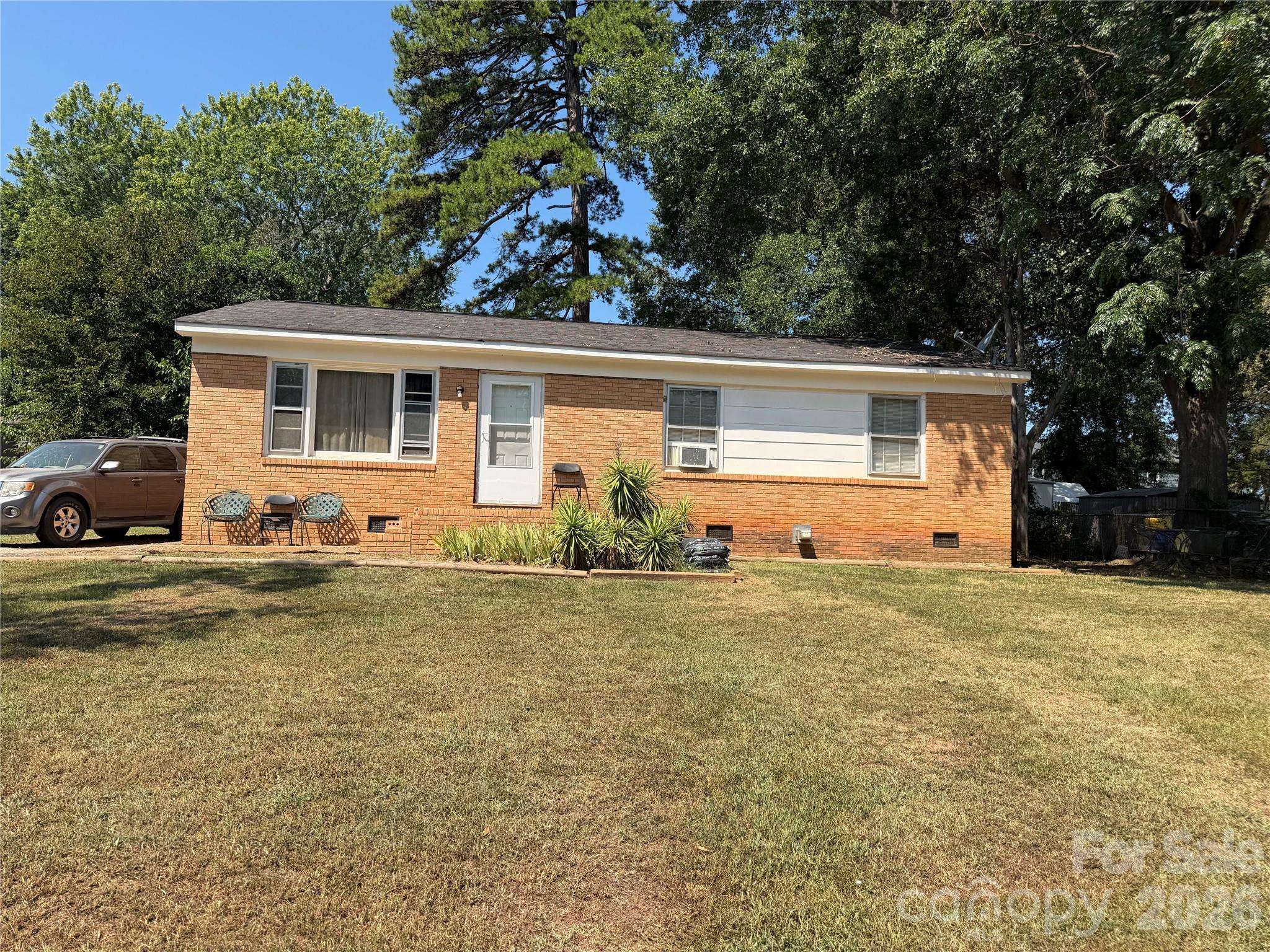 679 Winston DR, Gastonia, NC 28052
