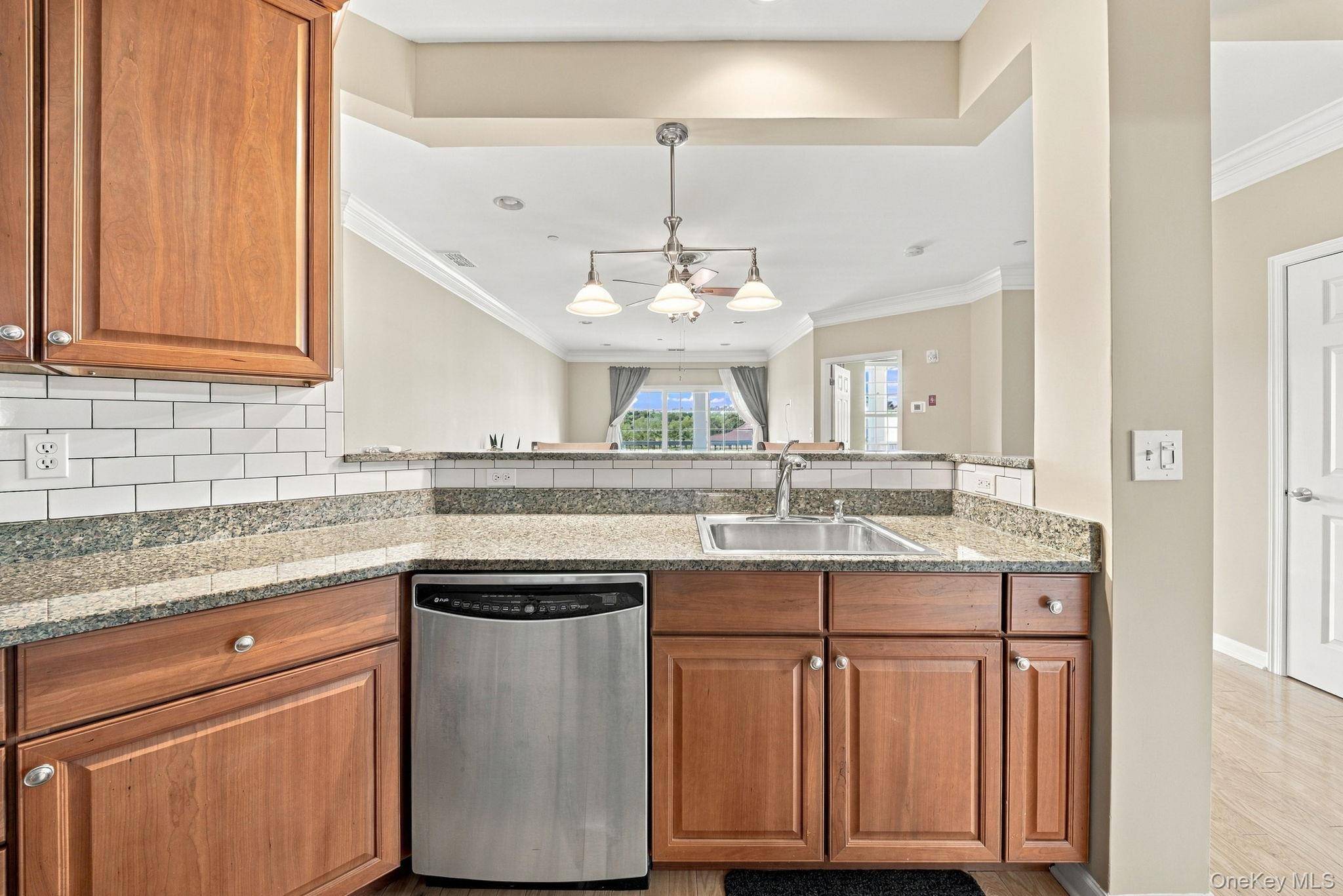 917 Saratoga LN, Fishkill, NY 12524