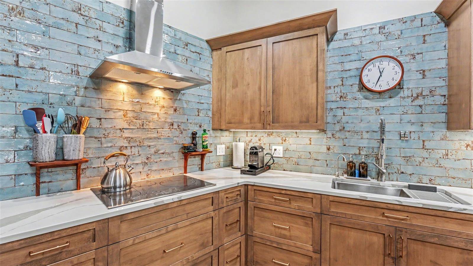 2712 LAUREL OAK DR, Plant City, FL 33566