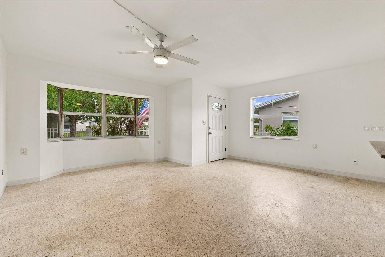 818 90TH AVE N, St Petersburg, FL 33702