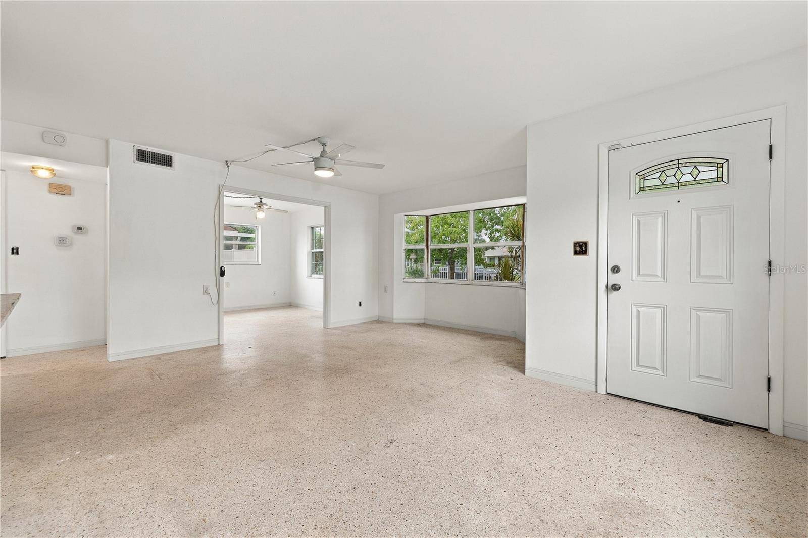 818 90TH AVE N, St Petersburg, FL 33702