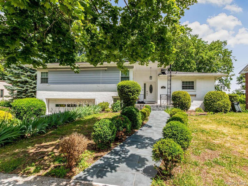 130 La Salle DR, Yonkers, NY 10710