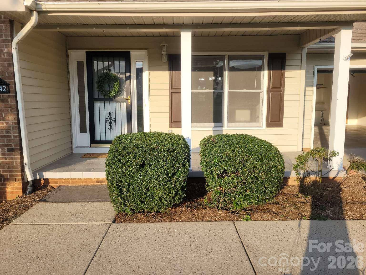 3842 Serenity DR, Hickory, NC 28602