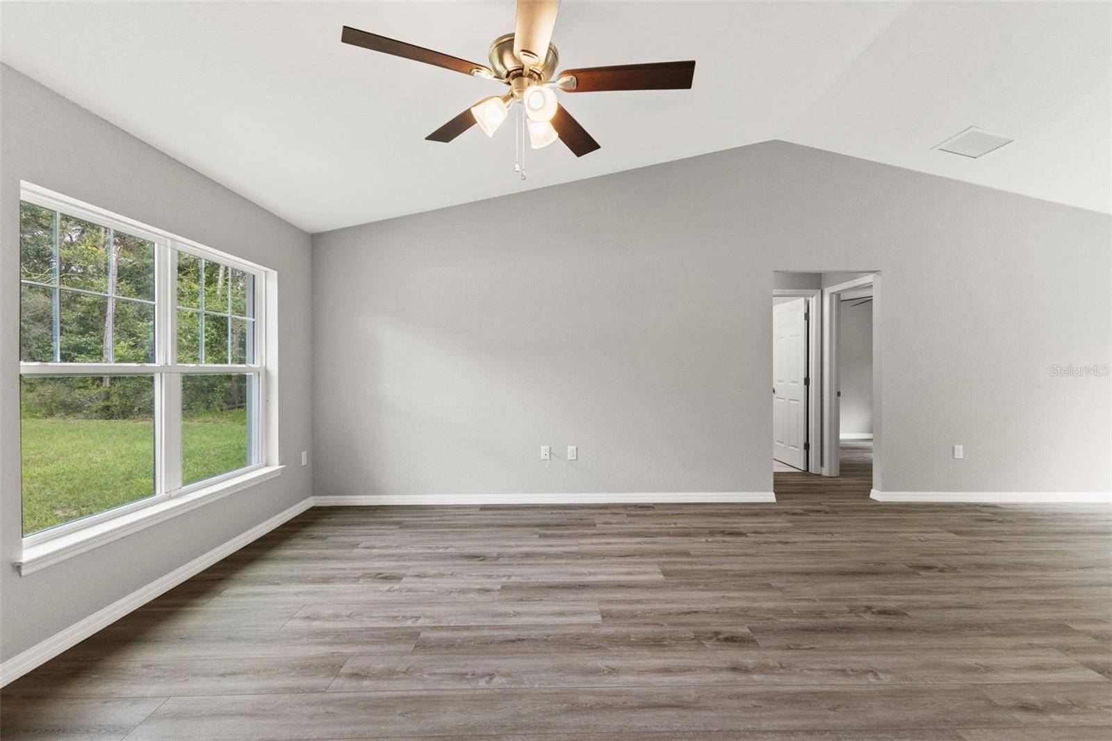 1736 W HALL PL, Citrus Springs, FL 34434