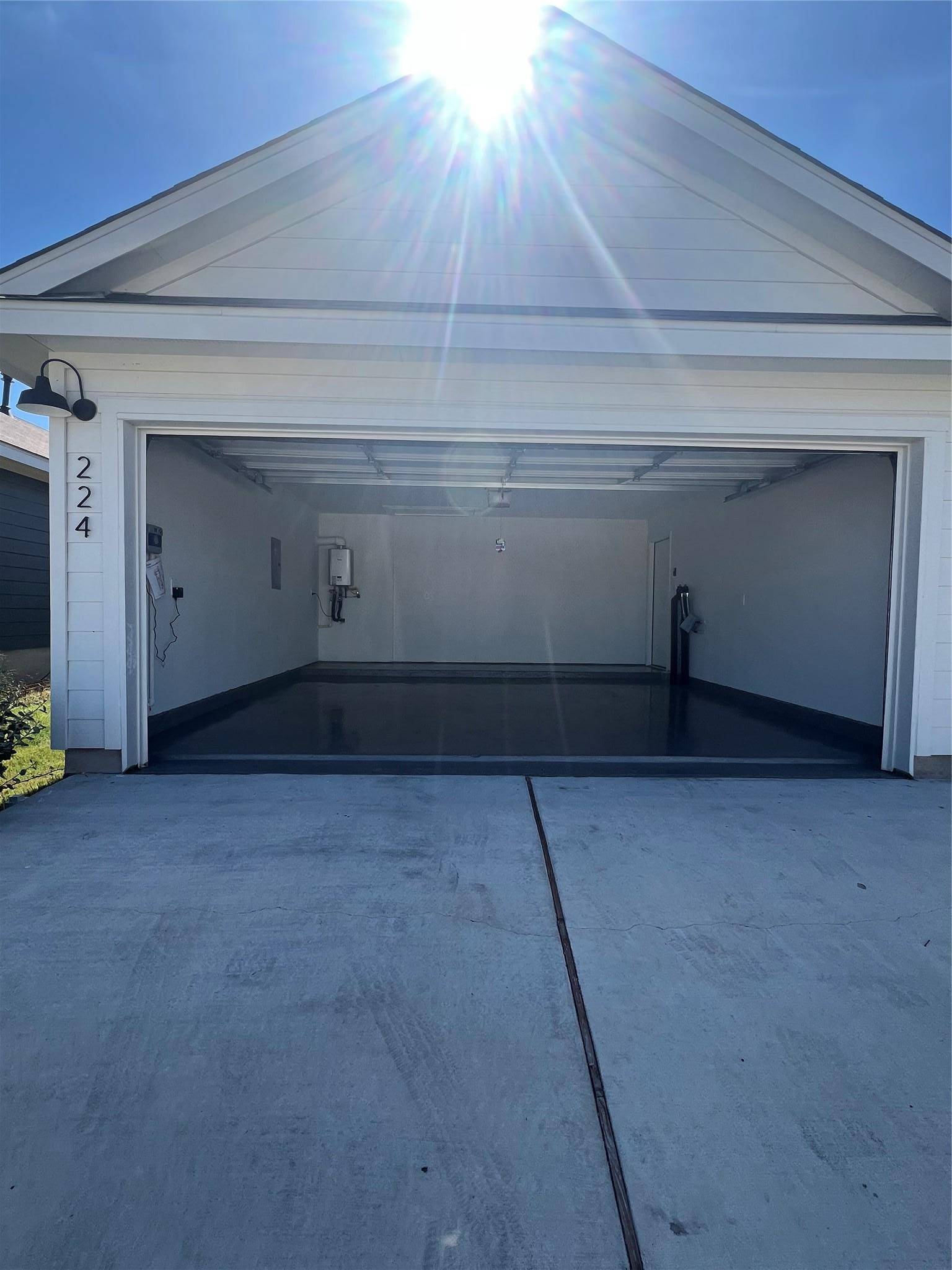 224 Schuenemann WAY, Uhland, TX 78640