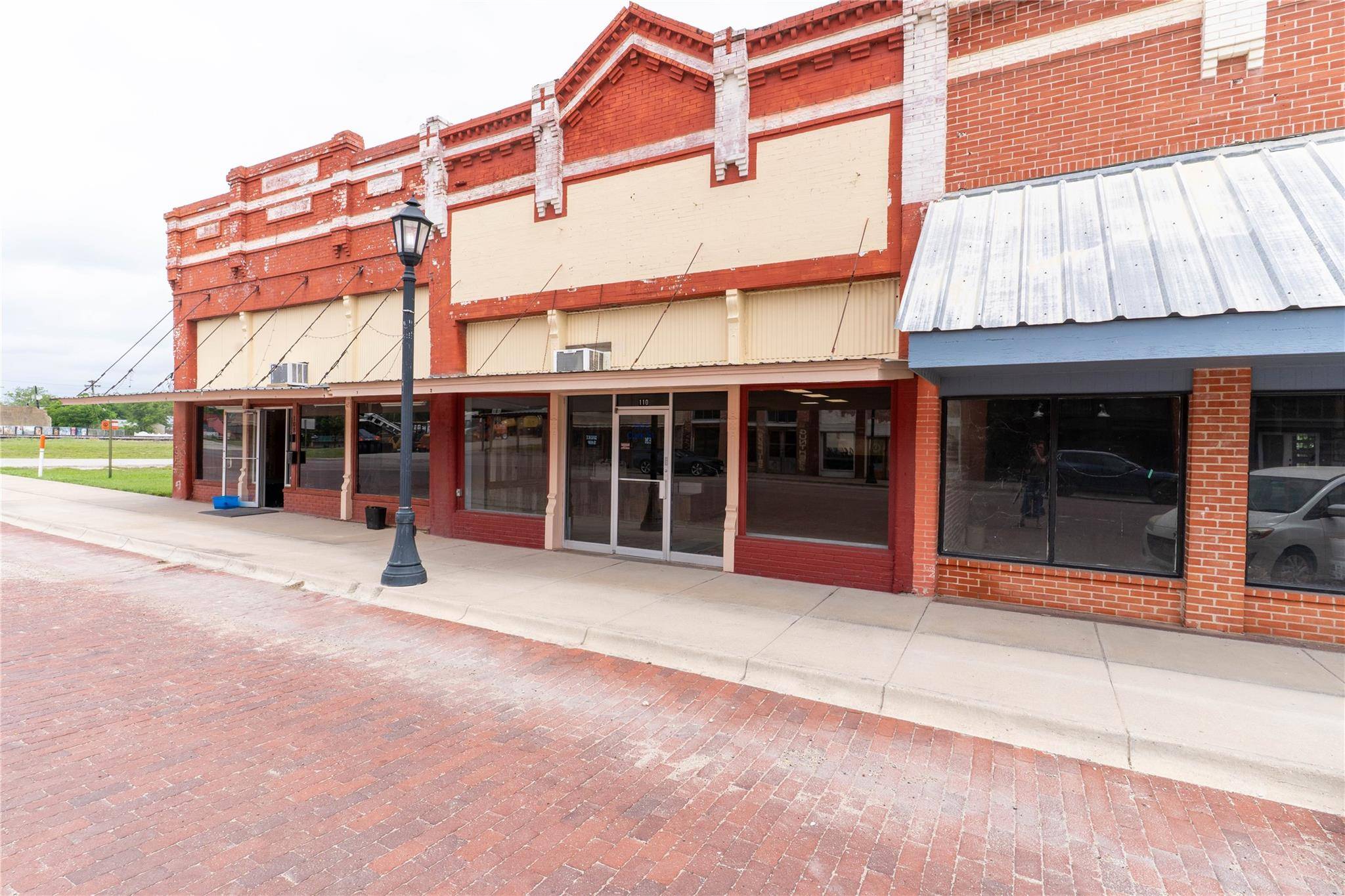 108 E Clark ST, Bartlett, TX 76511