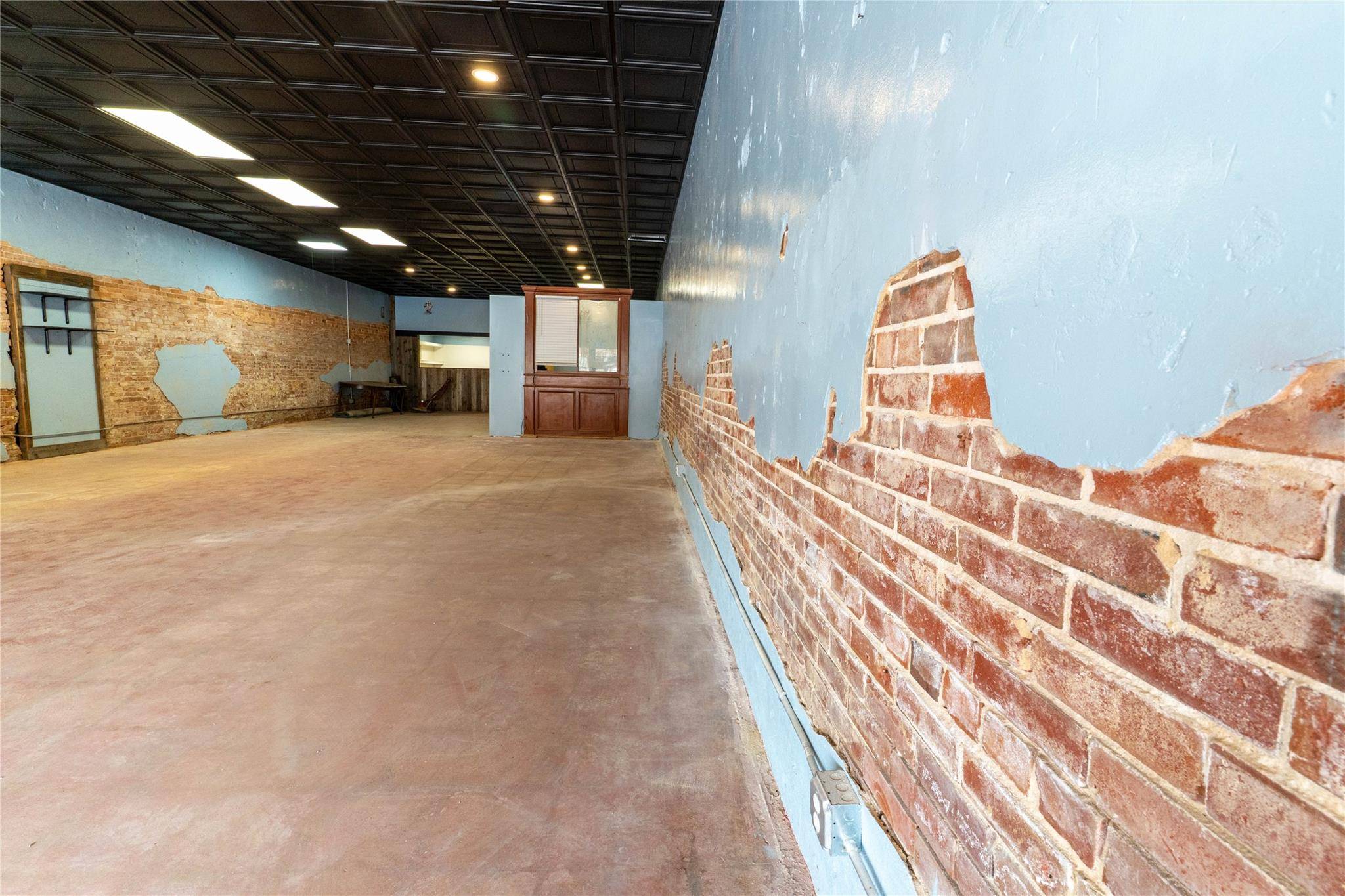 110 E Clark ST E, Bartlett, TX 76511