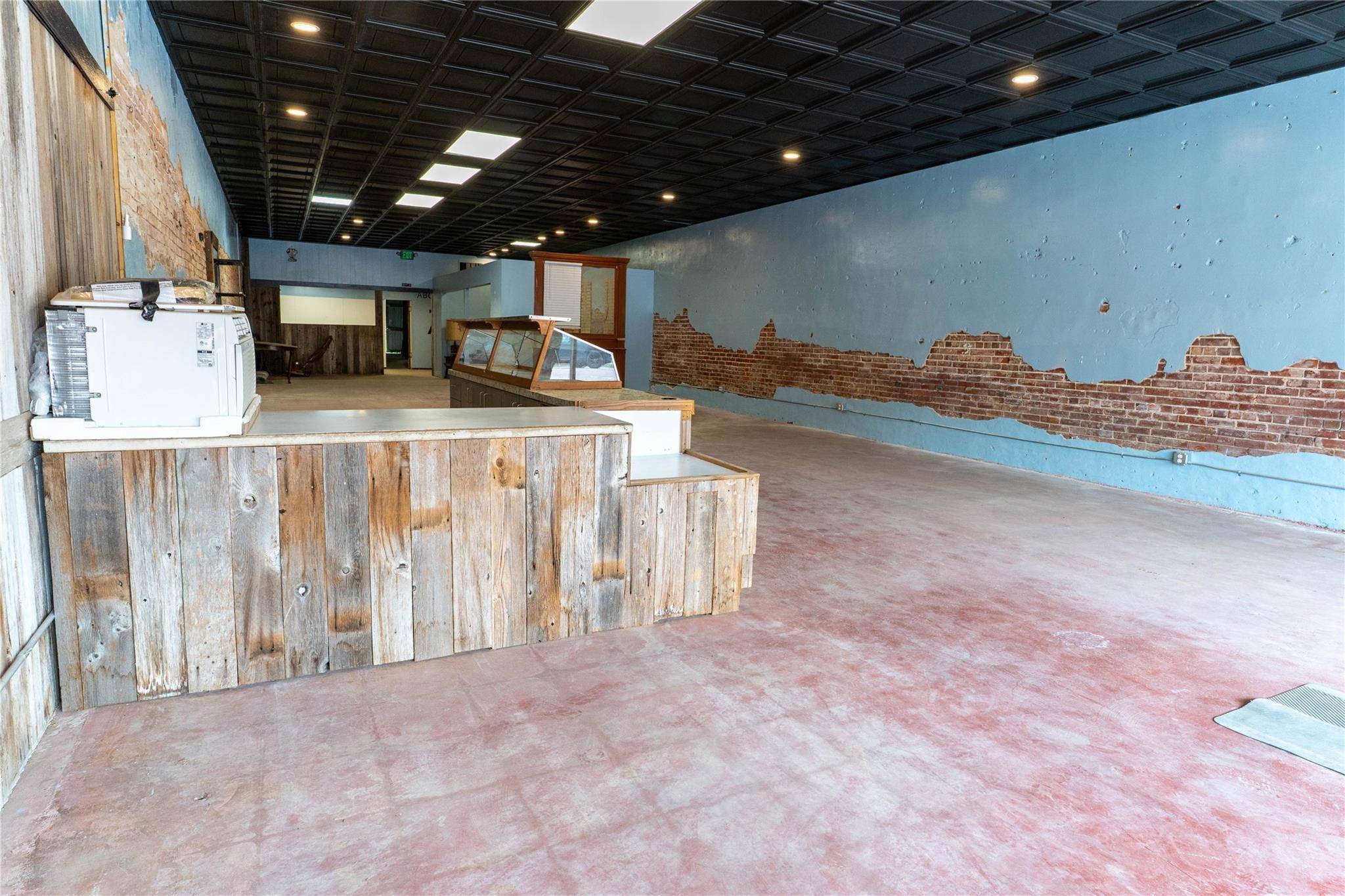 110 E Clark ST E, Bartlett, TX 76511