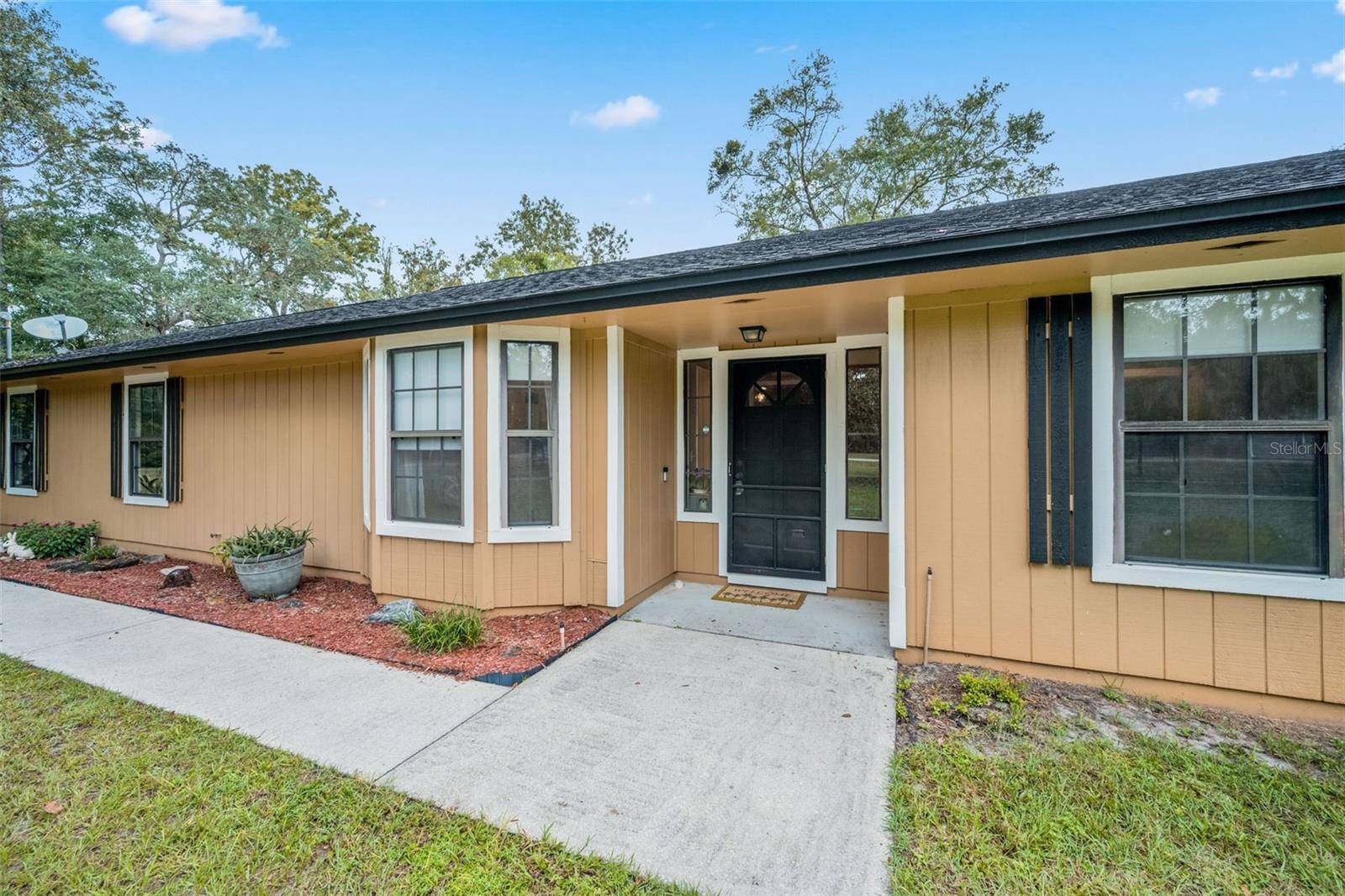 2843 MISTLETOE CT, Middleburg, FL 32068