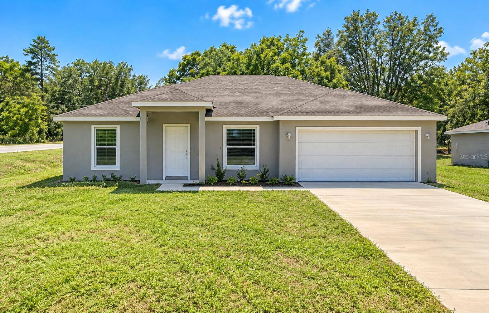 24 MALAUKA COURSE TER, Ocklawaha, FL 32179