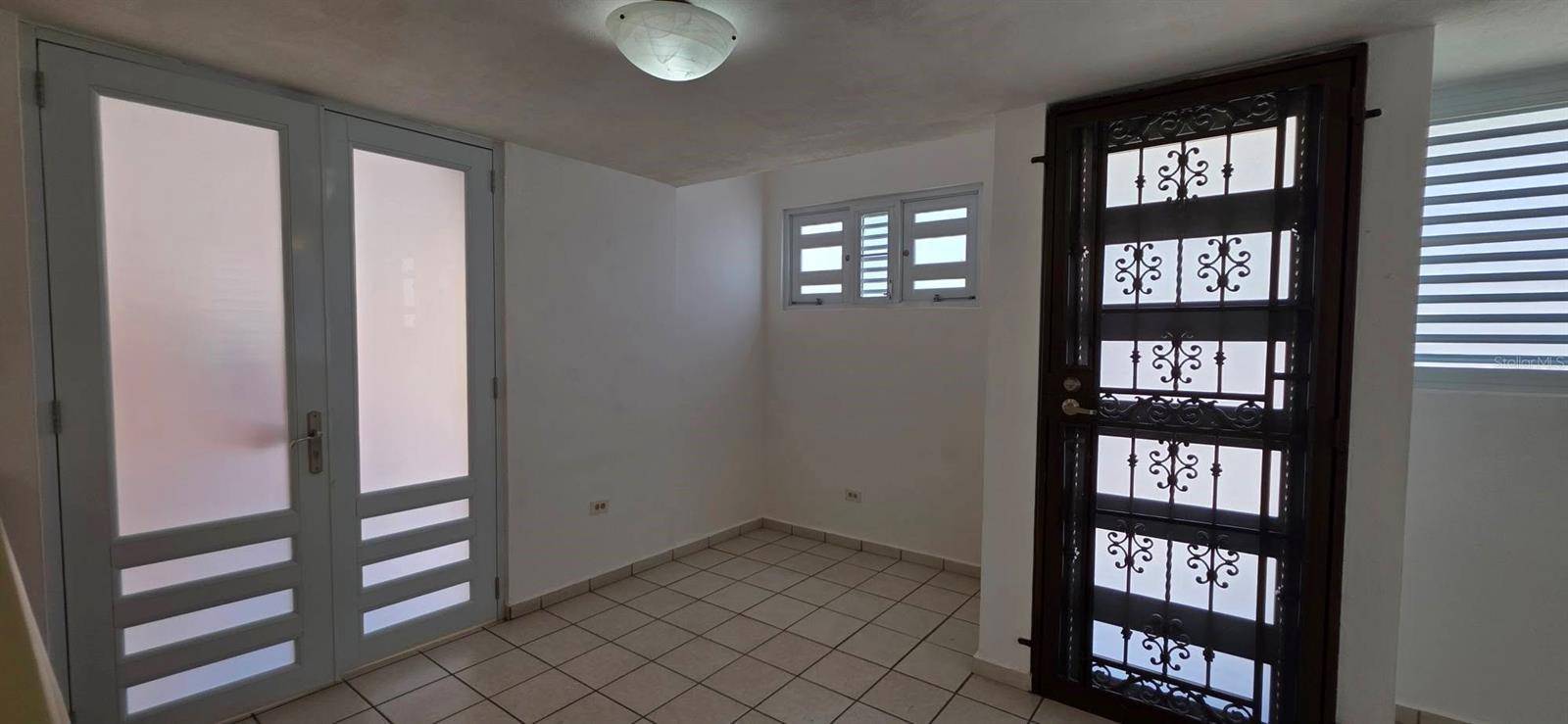 E URB. ESTANCIAS DE BONRINQUEN #63, Manati, PR 00674