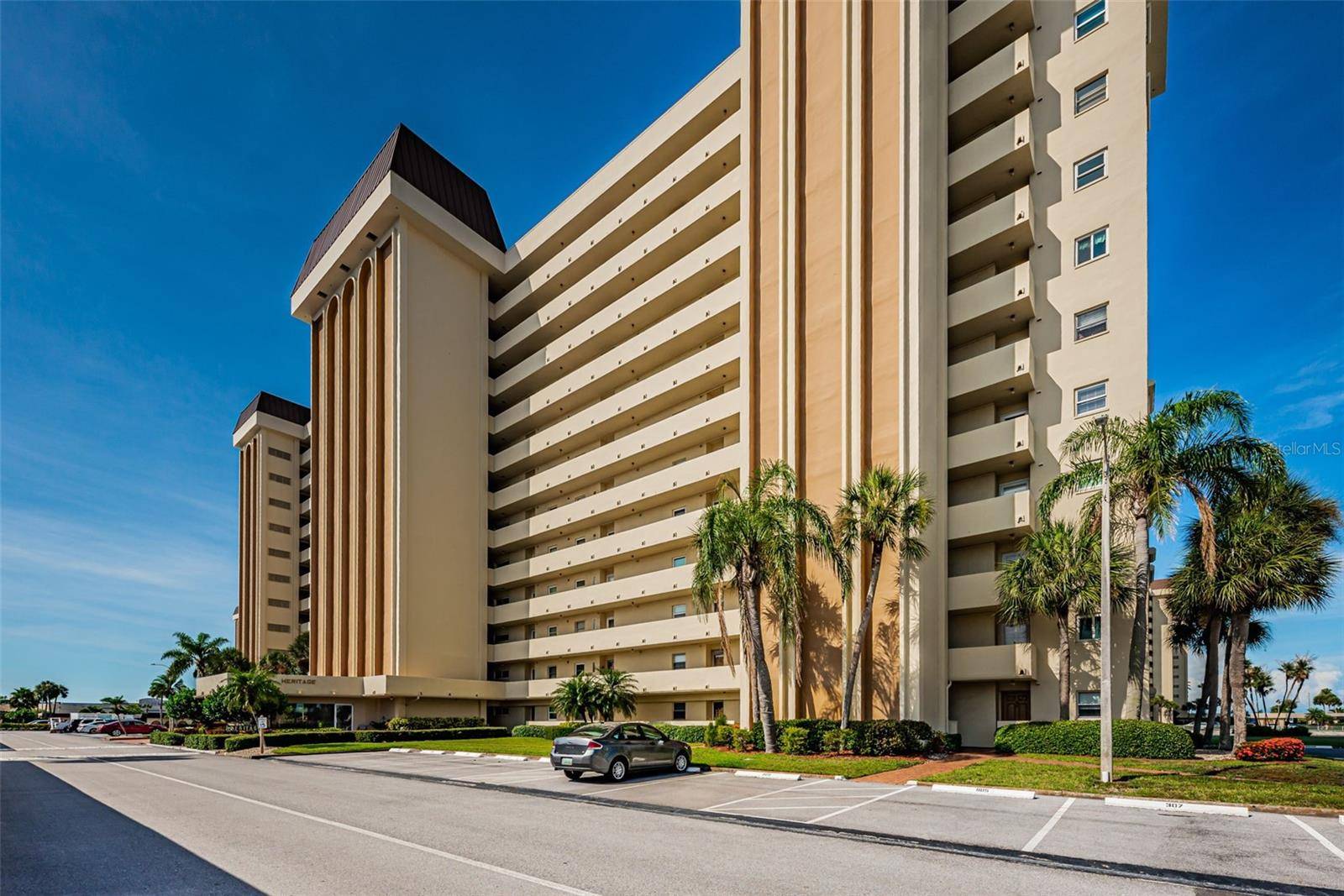 4575 COVE CIR #1003, St Petersburg, FL 33708