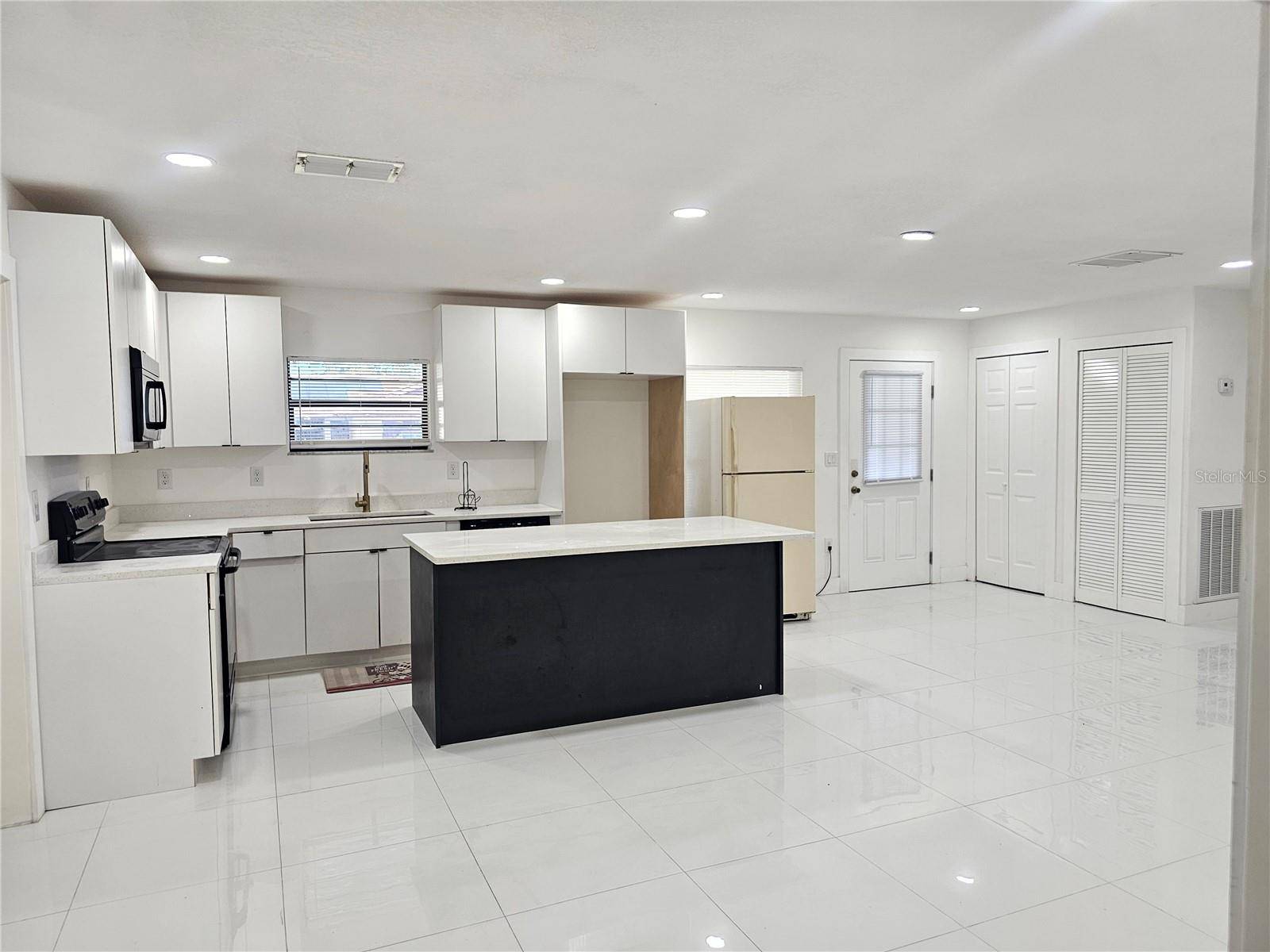 6125 LIBERTY AVE, Temple Terrace, FL 33617