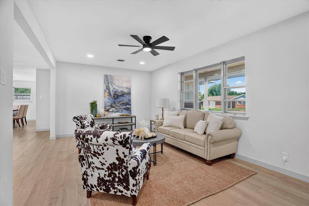 429 Fieldwood Terrace, Hurst, TX 76053