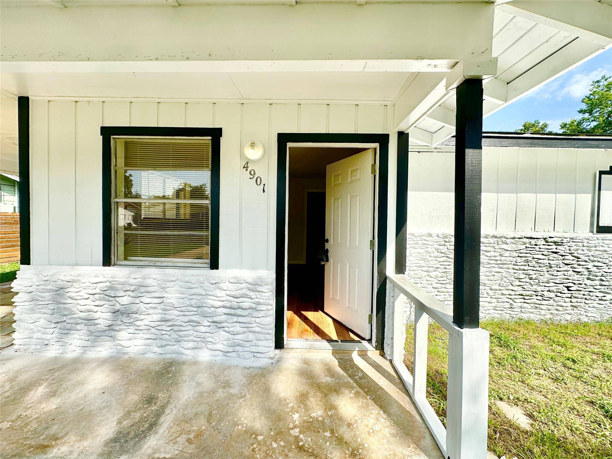 4901 York Hill DR, Austin, TX 78723
