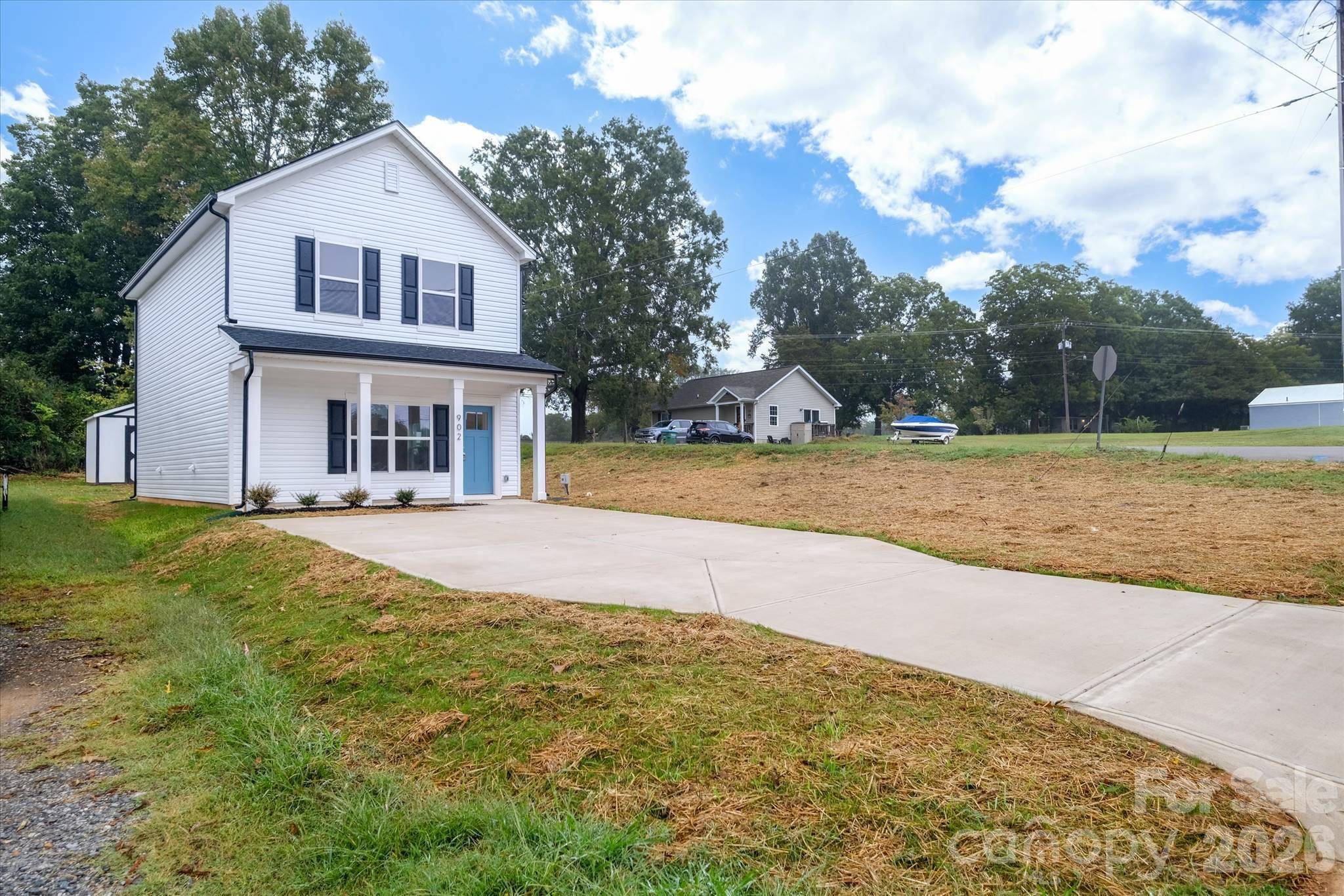 902 W Alabama AVE, Bessemer City, NC 28016