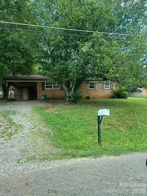 1921 Cunningham DR, Statesville, NC 28625