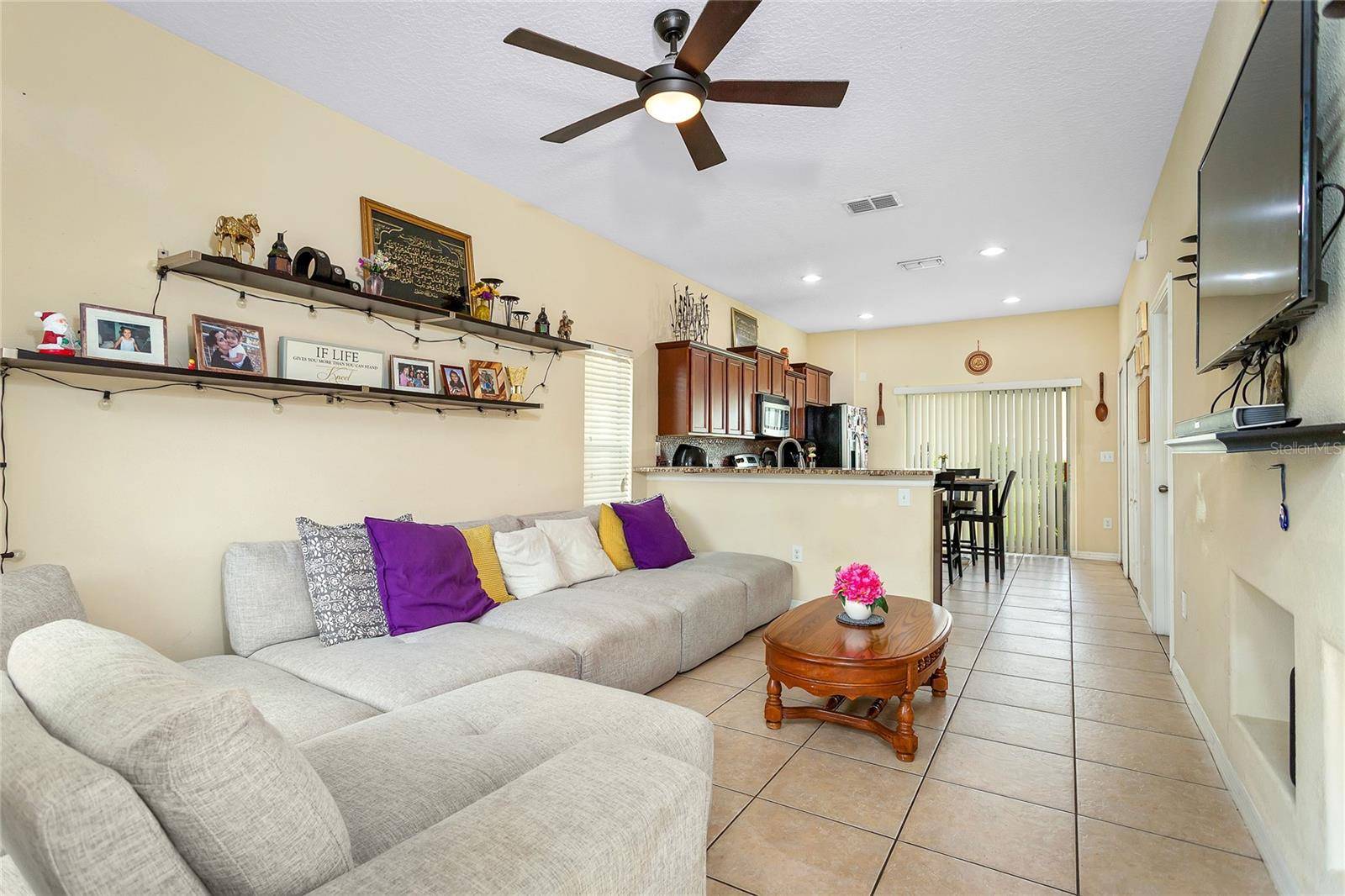 20435 NEEDLETREE DR, Tampa, FL 33647