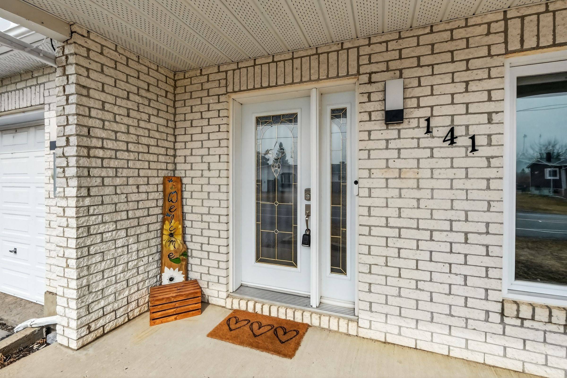 141 Jessup's Falls RD, Alfred And Plantagenet, ON K0B 1L0