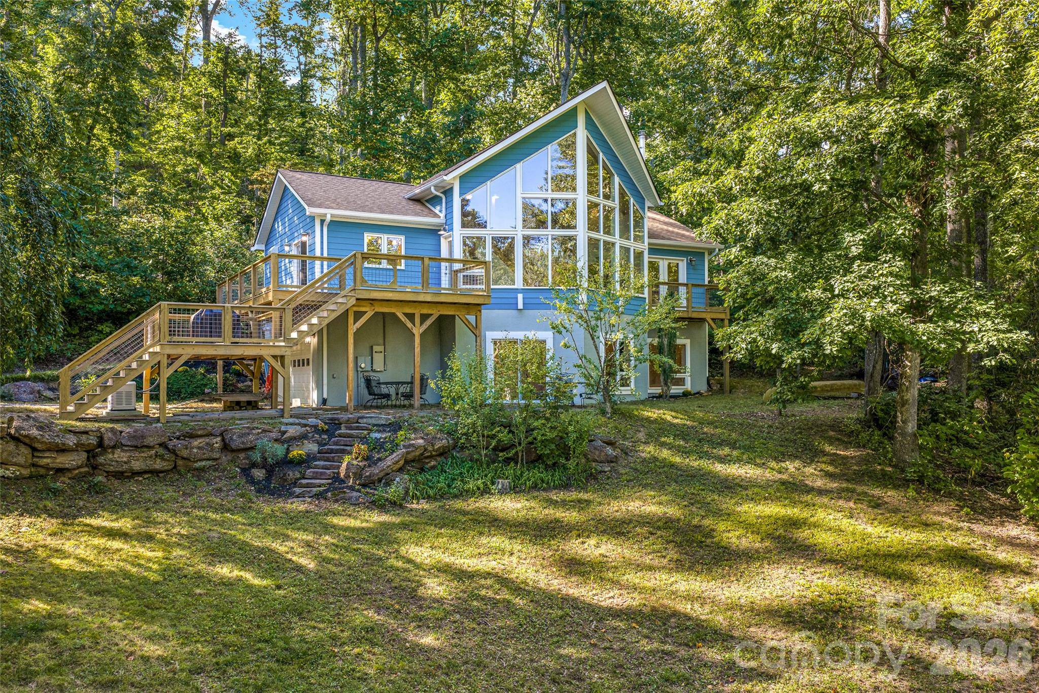 918 Long Branch RD, Swannanoa, NC 28778