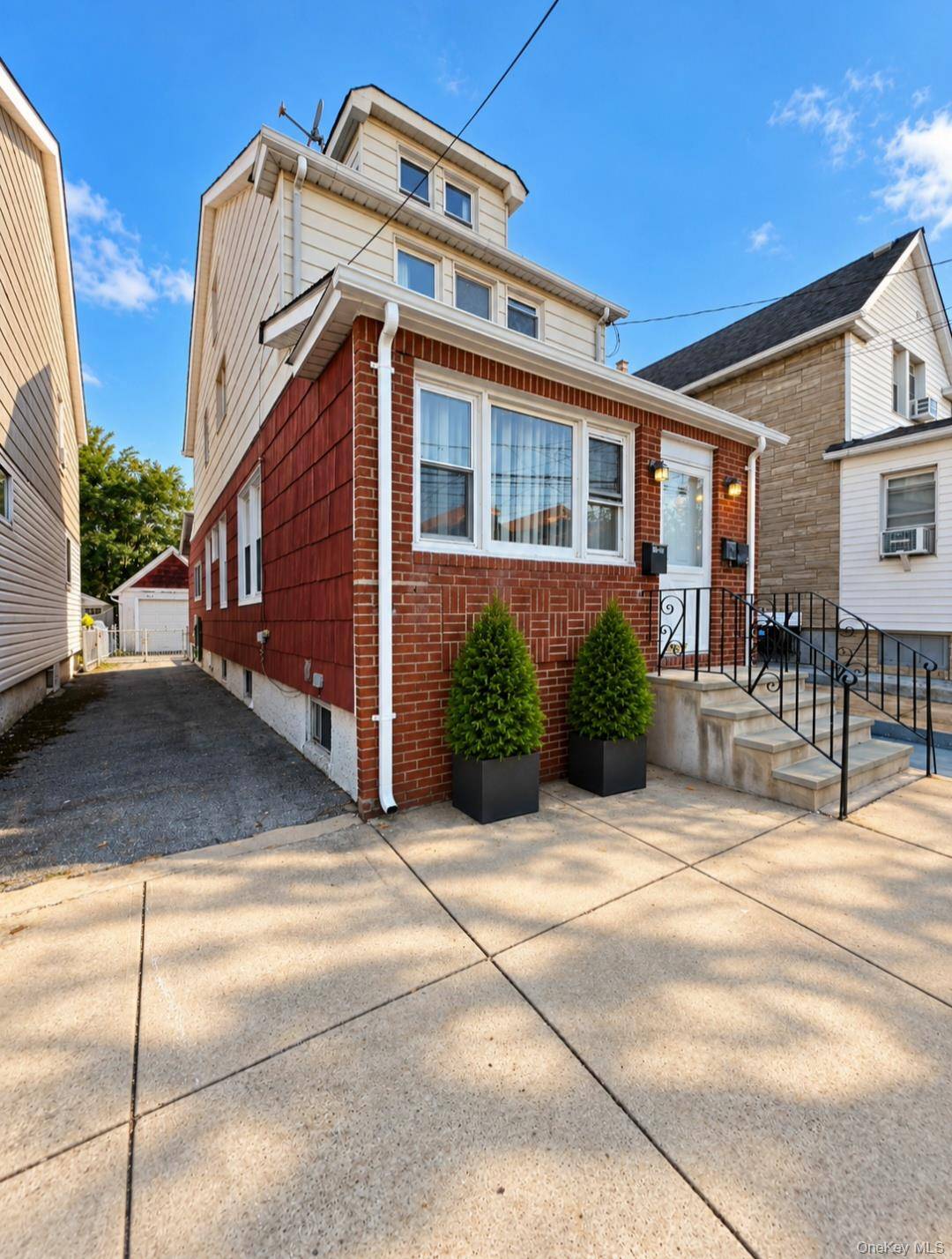 138-12 Whitelaw ST, Ozone Park, NY 11417