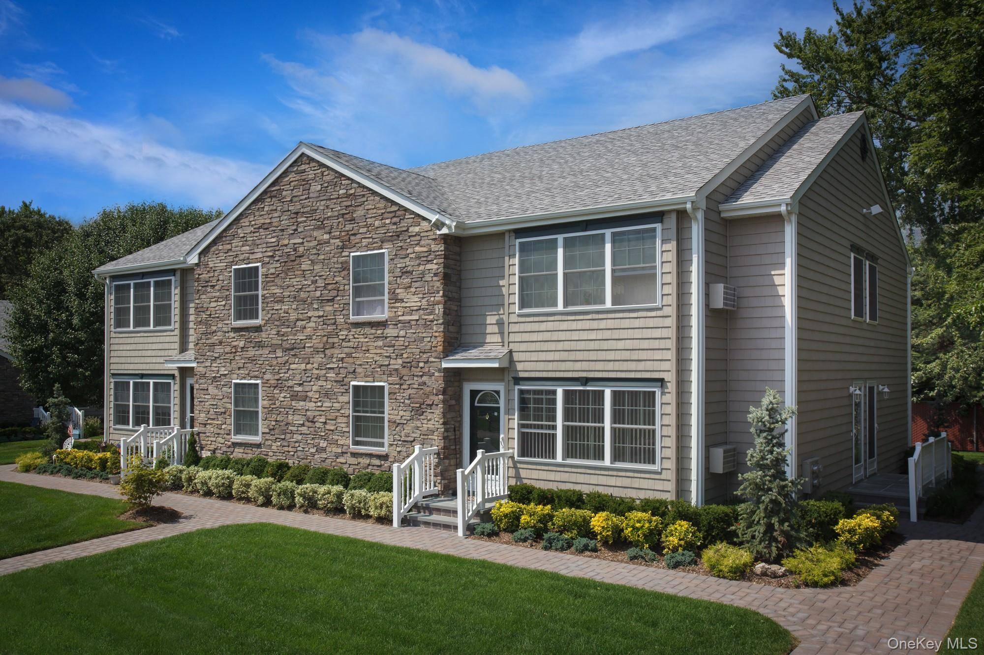 99 Prospect ST #4B, Babylon, NY 11702