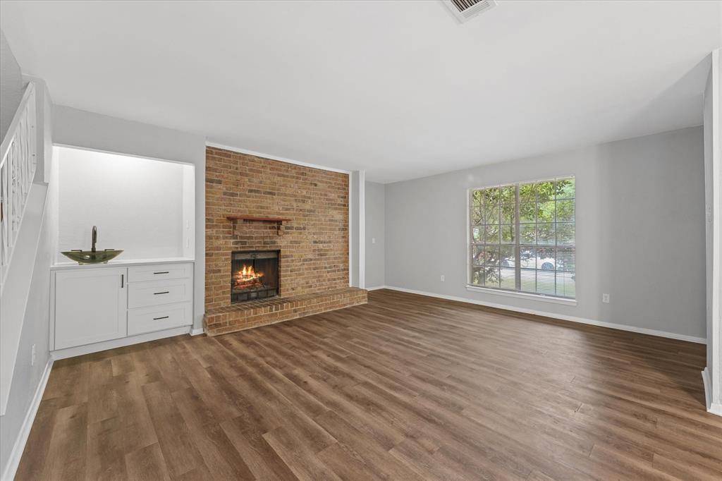 4005 Ridgebrook Drive, Arlington, TX 76015