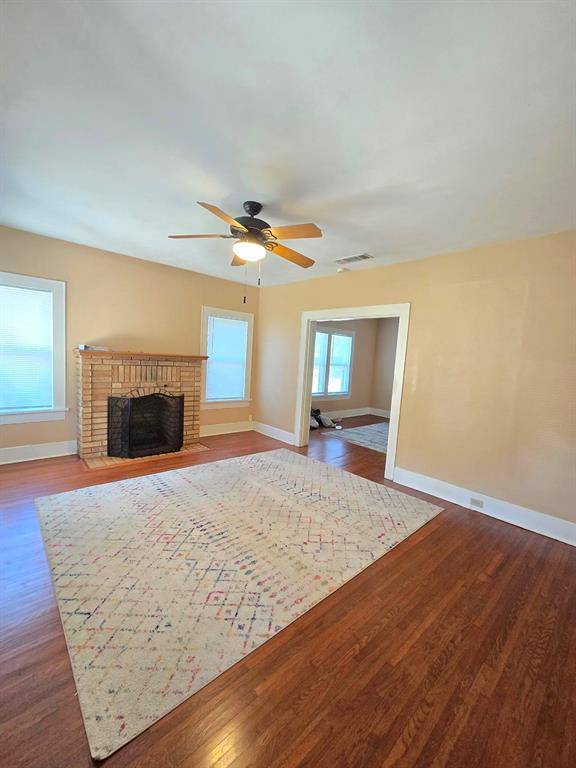 320 Emma Street, Fort Worth, TX 76111